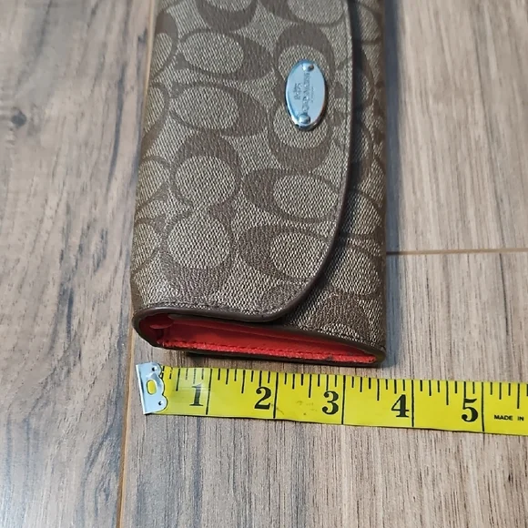 Coach Tan Signature Wallet With Red Insert Zippered Detail Women's - Picture 17 of 17